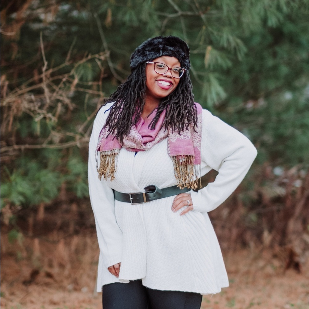 Meet your Posher, Elizabeth